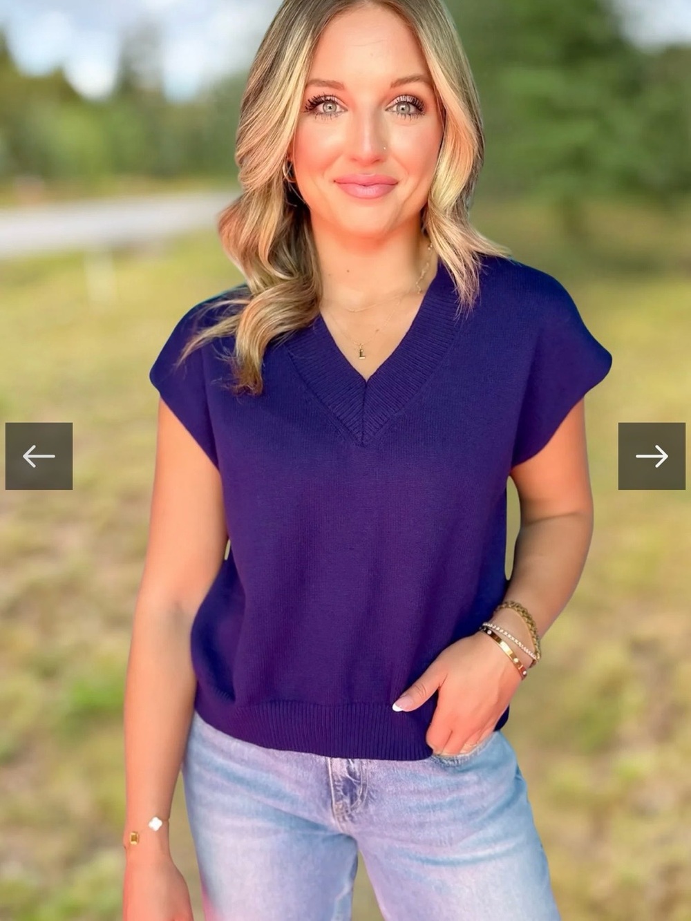 Navy V-neck Sleeveless Sweater - Picture 2 of 3